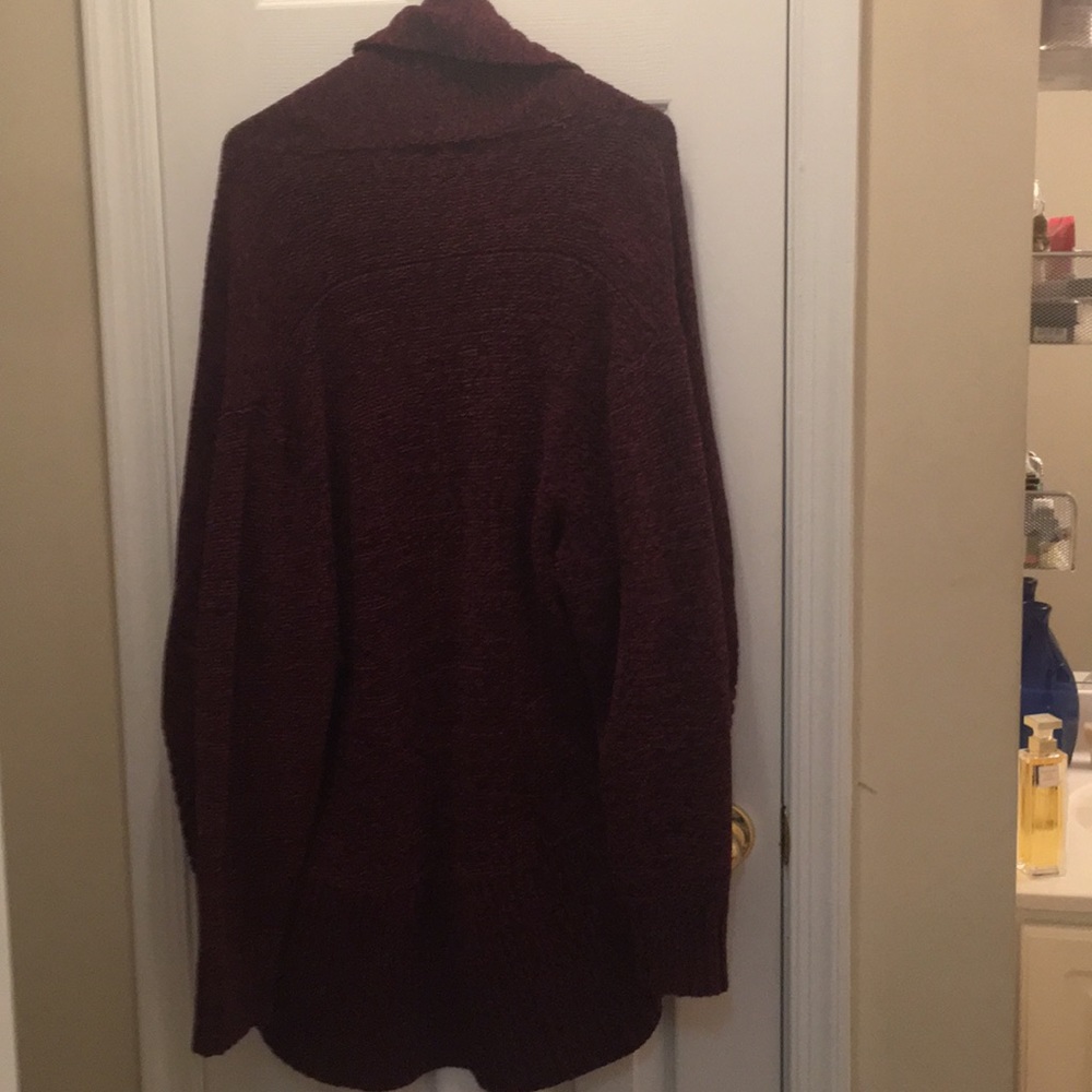 Sweater - Picture 4 of 4